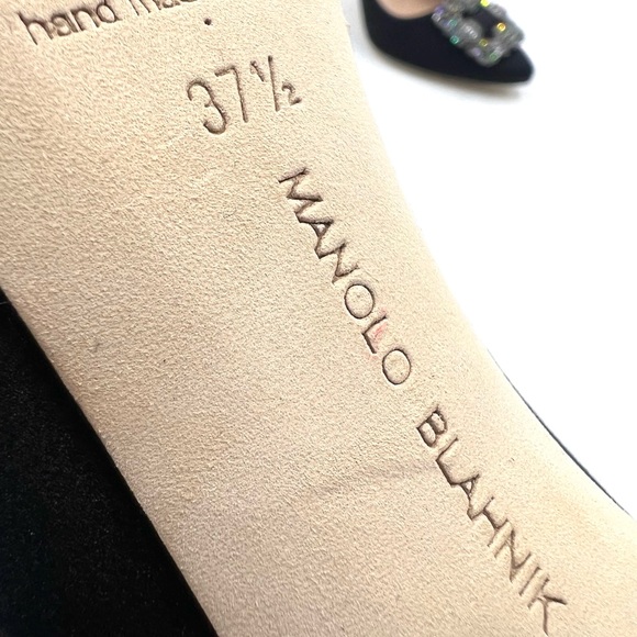 Manolo Blahnik Hangisi 105 Embellished Satin Pumps - Picture 7 of 9